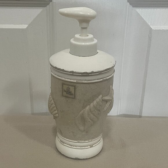 Bundle: 3-Piece Bathroom Accessories - Picture 2 of 11